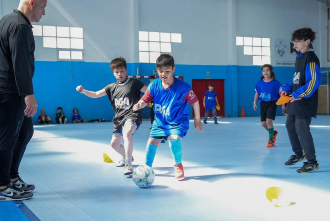 Photo of MATÍAS LUCUIX ENCABEZÓ UN IMPORTANTE CAMPUS DE FUTSAL EN RÍO GRANDE